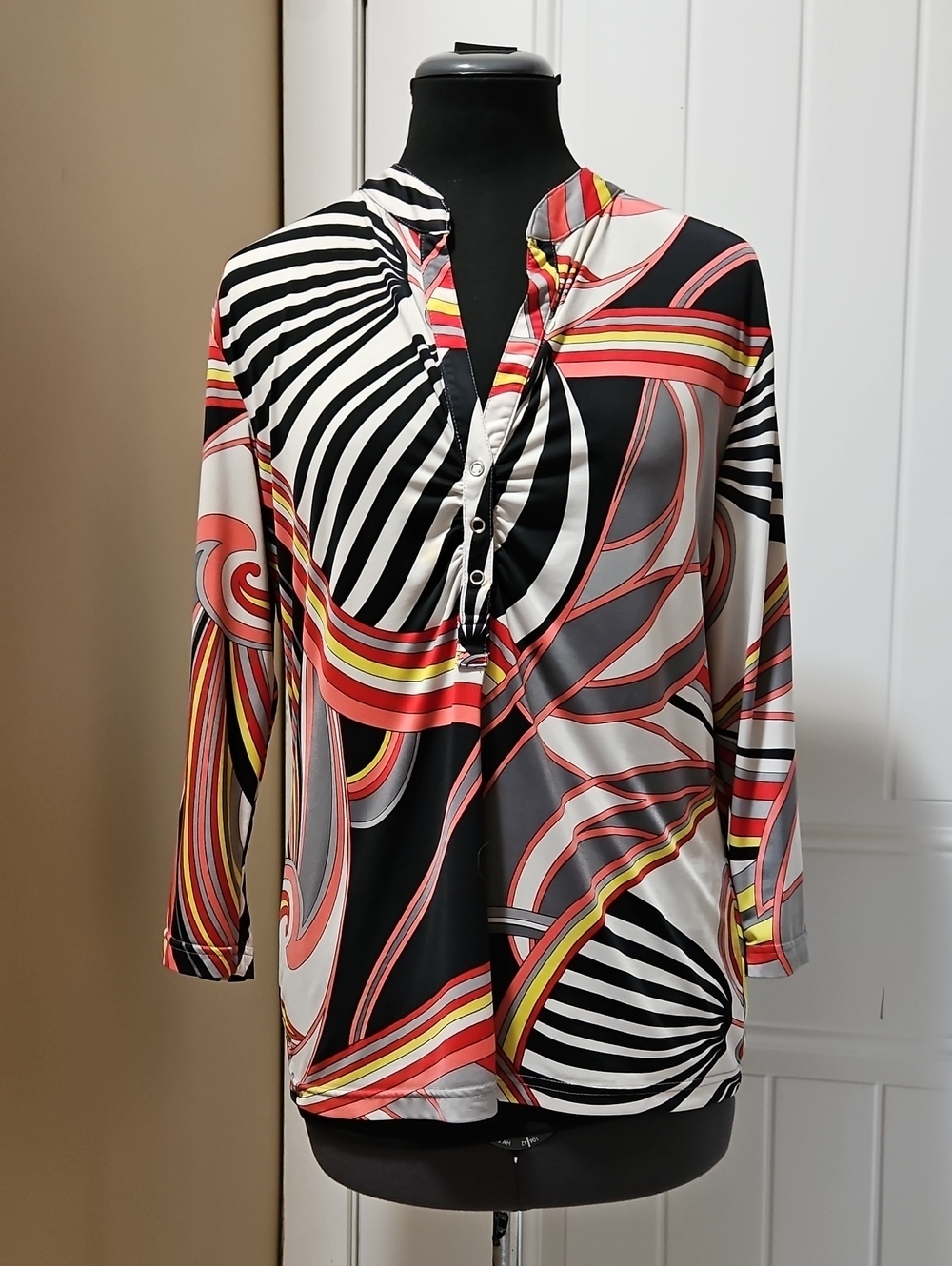 Current 70s Inspired Psychedelic Print Shirred Blouse est Large